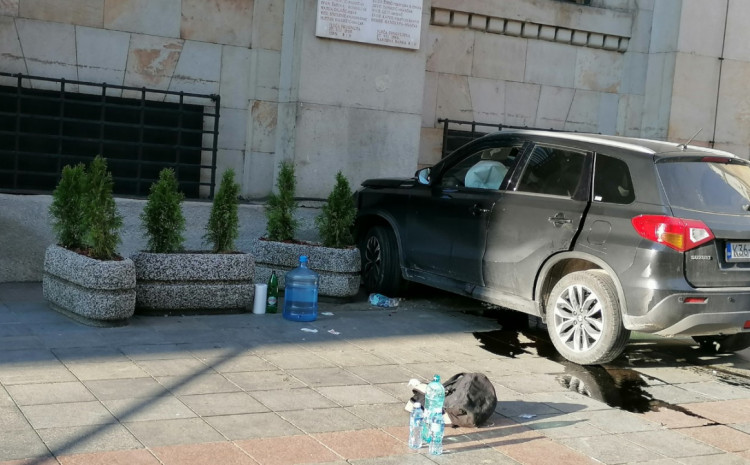 Oglasio se MUP KS o teškoj nesreći u centru Sarajeva: Jedan pješak životno ugrožen