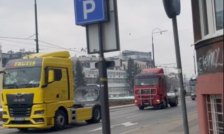 Prijevoznici prosvjednom vožnjom u Sarajevu upozorili na probleme u radu