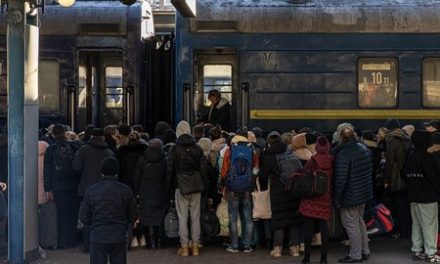 Njemačka povećava pomoć za ukrajinske izbjeglice, šalju vlakove