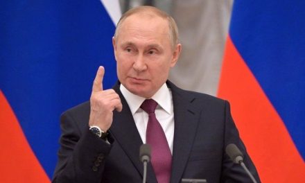 Putin se obraća naciji i svijetu: “Ukrajina je pokrenula rat”