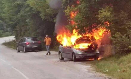 Kiseljak: Zapalio se automobil