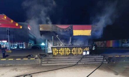 (Foto) Jutros veliki požar u Vitezu, izgorjela poslovnica Žeks doner kebaba u Vitezu