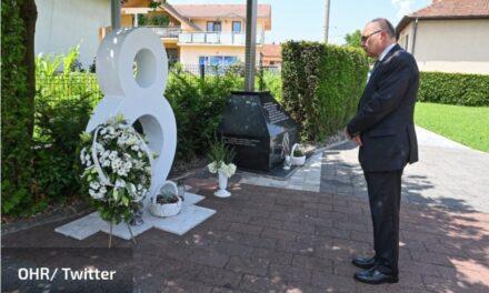 Schmidt posjetio “Osmicu” i odao počast za osmero hrvatske djece ubijene u Vitezu 1993. godine