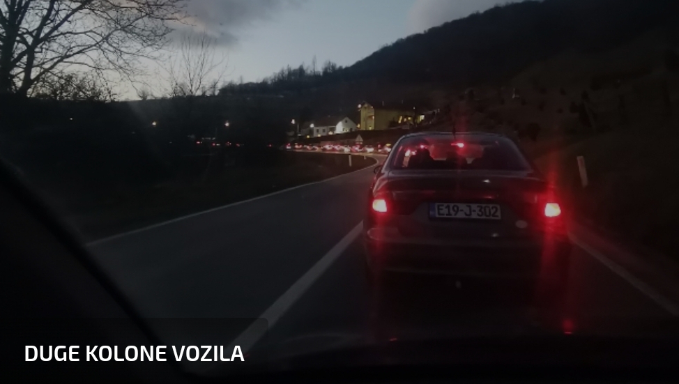 (VIDEO) Lančani sudar kod Travnika: Helikopter EUFOR povrijeđene osobe iz vojnog vozila prevezao do bolnice
