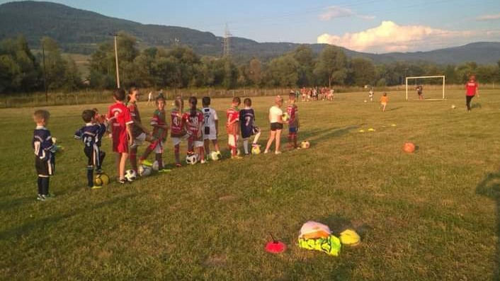 (FOTO) Kiseljak: Izrađen idejni projekt rekonstrukcije stadiona u Duhrima