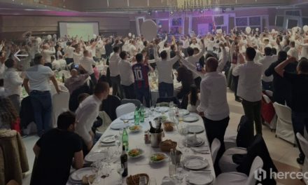Fra Miro Šego izazvao delirij među hajdukovcima u Međugorju, 750 ljudi uglas pjevalo “Ima jedna duga cesta”