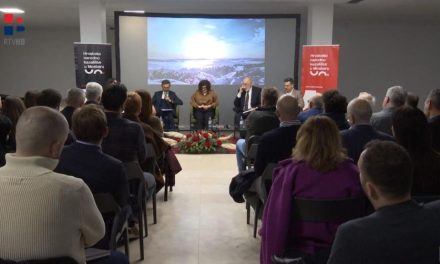 (Video) Knjiga Glorije Lujanović koja govori o sudbini Hrvata Središnje Bosne predstavljena je sinoć u prepunoj Kosači