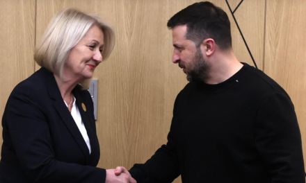 Krišto sa Zelenskim u Tirani: BiH snažno podržava teritorijalni integritet Ukrajine i čvrsto stoji uz Ukrajinu
