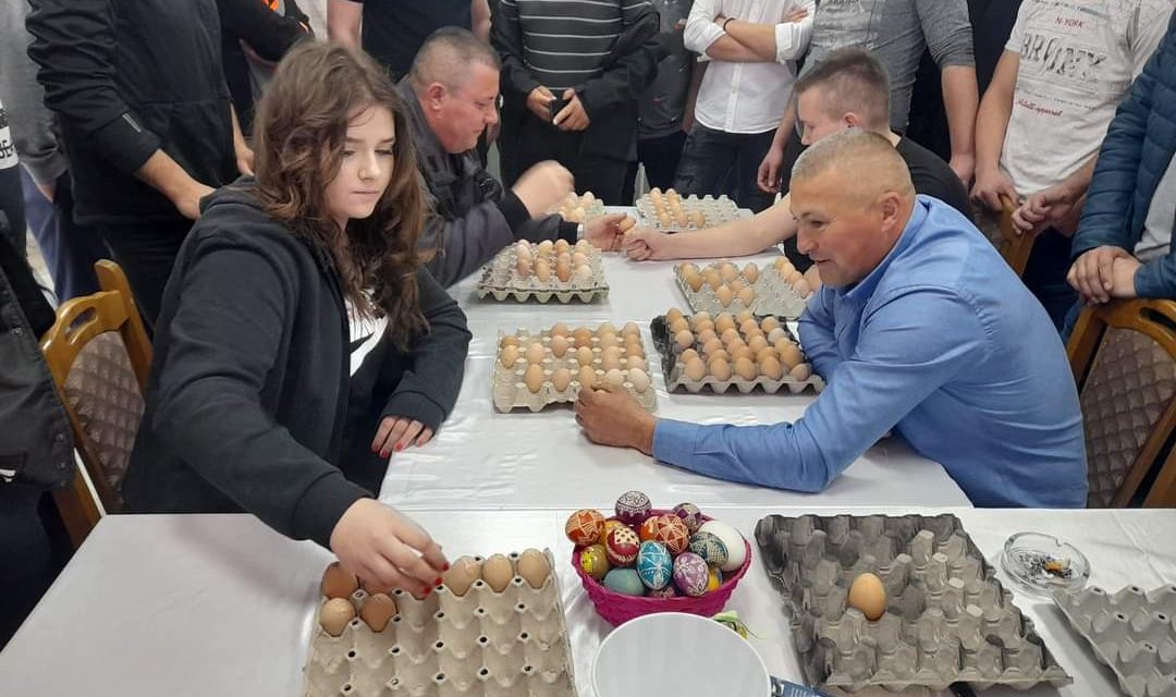 Najava: Turnir u tucanju jaja kod “Romčeta” u Rauševcu