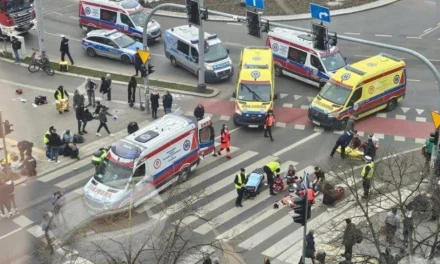 POLJSKA  Pokosio najmanje 19 ljudi na tramvajskoj stanici, tokom bijega udario tri automobila