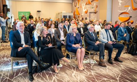 Bradara na panel konferenciji o lokalnoj samoupravi: Općine i gradovi ključni za europski put BiH