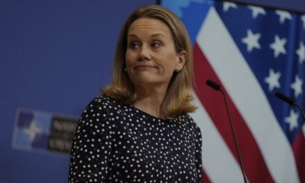 AMERIČKA VELEPOSLANICA U NATO: Pratiti situaciju u BiH, Rusija radi na destabilizaciji