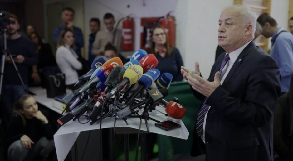 SCHMIDT DORADIO TEHNIČKE IZMJENE: Produljen mandat članu SIP-a koji hrvatski prijedlog Izbornog zakona zove obnovom Herceg Bosne