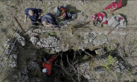 Velika potraga i dalje traje: Policija specijaliziranim dronovima pretražuje kanjon