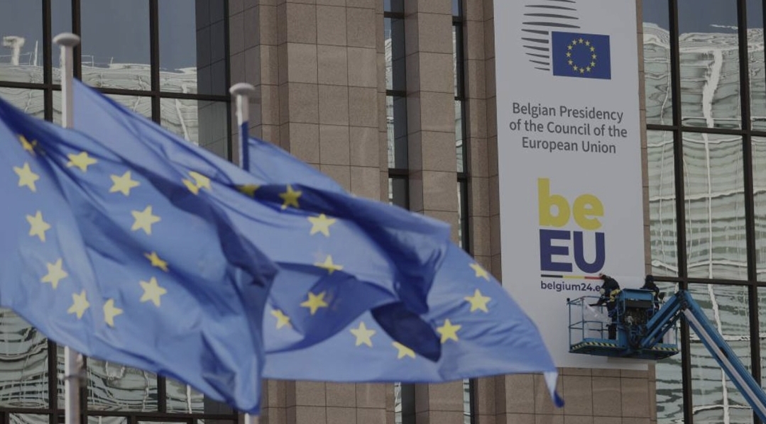 EU službeno uvjetuje integraciju Srbije normalizacijom odnosa s Kosovom
