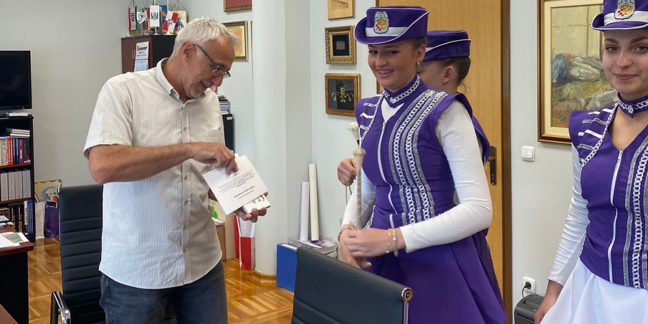 Pripreme Ljubičanstvenih za mažoret Festival KiNoRa u Rami