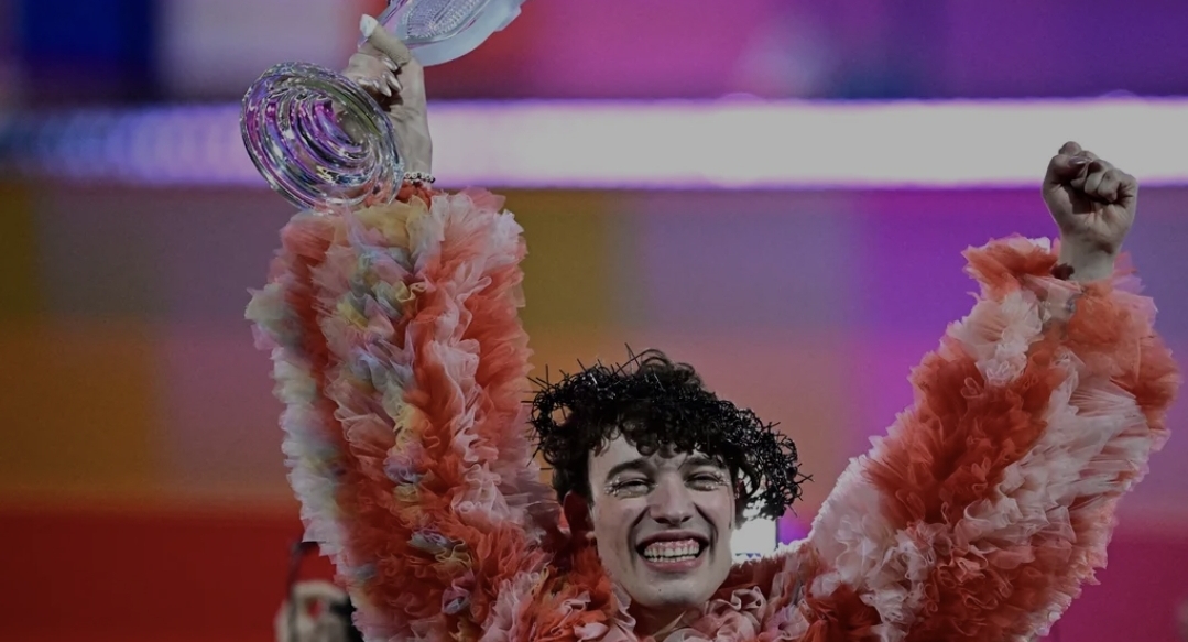 Švicarac Nemo razbio statuu nakon pobjede na Eurosongu: ‘Nije mu čak ni stalo’