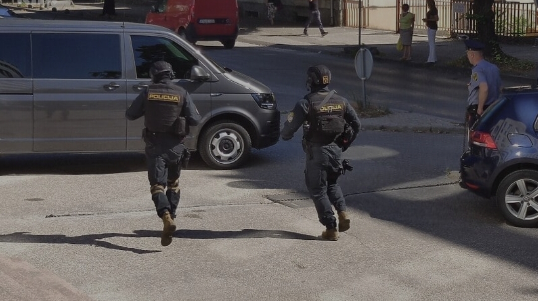 FUP spriječio samoubojstvo maloljetnika u Olovu: Najavio ga na društvenim mrežama, Interpol im dojavio