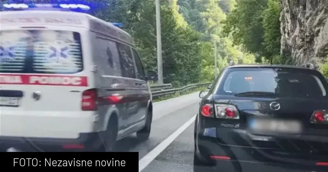 U nesreći muškarac poginuo, dvojica prebačena u UKC