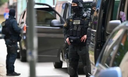 Ogroman broj specijalaca u Vogošći, hapse dilere narkoticima