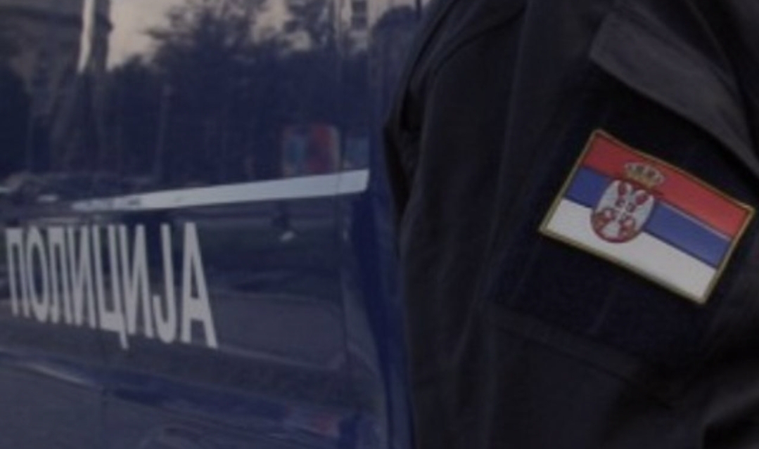 Užas u Beogradu: Samostrelom pred izraelskim veleposlanstvom pogodio pripadnika žandarmerije. Ovaj ga ubio