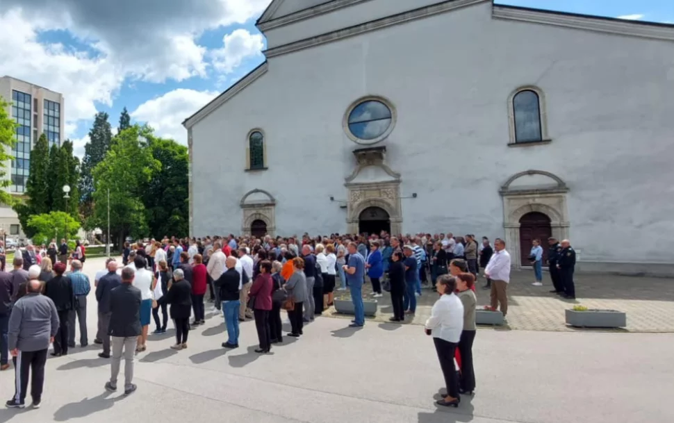 Uhićeni nakon što su uzvikivali “tekbir” i ometali bogoslužje u Crkvi svetog Ante u Bugojnu