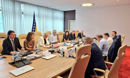 Čović i Nikšić s izaslnstvima razgovarali “o važnim pitanjima za Federaciju BiH”