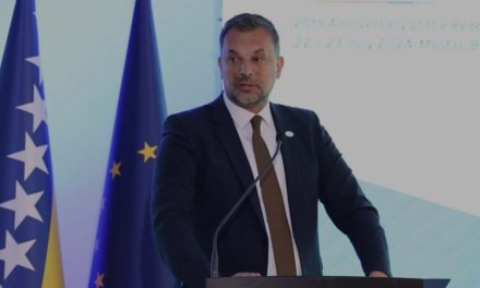 KONAKOVIĆ: Izetbegović je s ‘poslušnicima’ iz SDA/DF/SBiH svakom građaninu BiH iz džepa uzeo po 600 KM