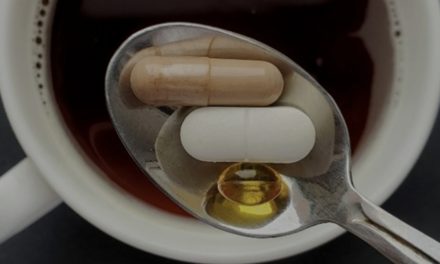 Farmaceuti objavili popis 12 lijekova koji se nikad ne smiju uzimati s kavom
