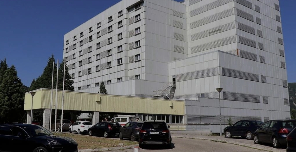 Mladić koji se utapao u jezeru Mandek pored Livna umro u bolnici u Mostaru, drugi i dalje životno ugrožen