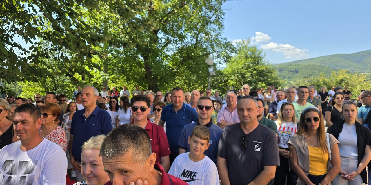 FOTO: BLAGDAN SV. KLARE PROSLAVLJEN KOD KLARISA U BRESTOVSKOM