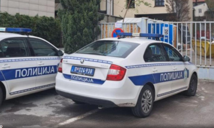 (SUBOTICA) Horor u školi: Učenik 8. razreda nožem izbo učenicu, policija istražuje slučaj