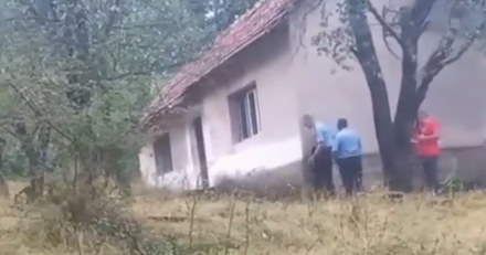 DRAMA U NEVESINJU: Migrant zauzeo napuštenu kuću, pucao na policiju i bacao bombe