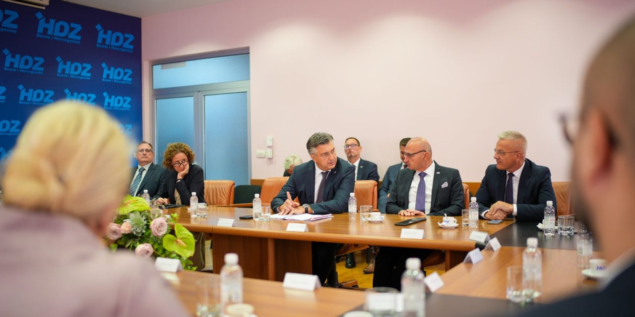 U Mostaru održan sastanak izaslanstva HDZ-a BiH i HDZ-a: Nastavljamo snažnu suradnju naših sestrinskih stranaka