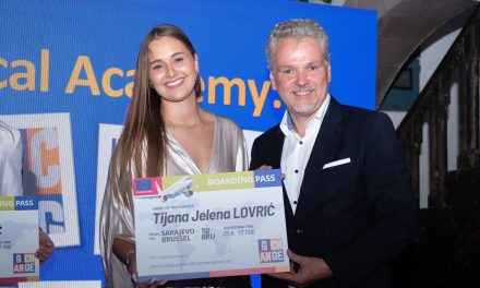 Kiseljačanka, Tijana Jelena Lovrić, sudjelovala na Youth Political Academy EU