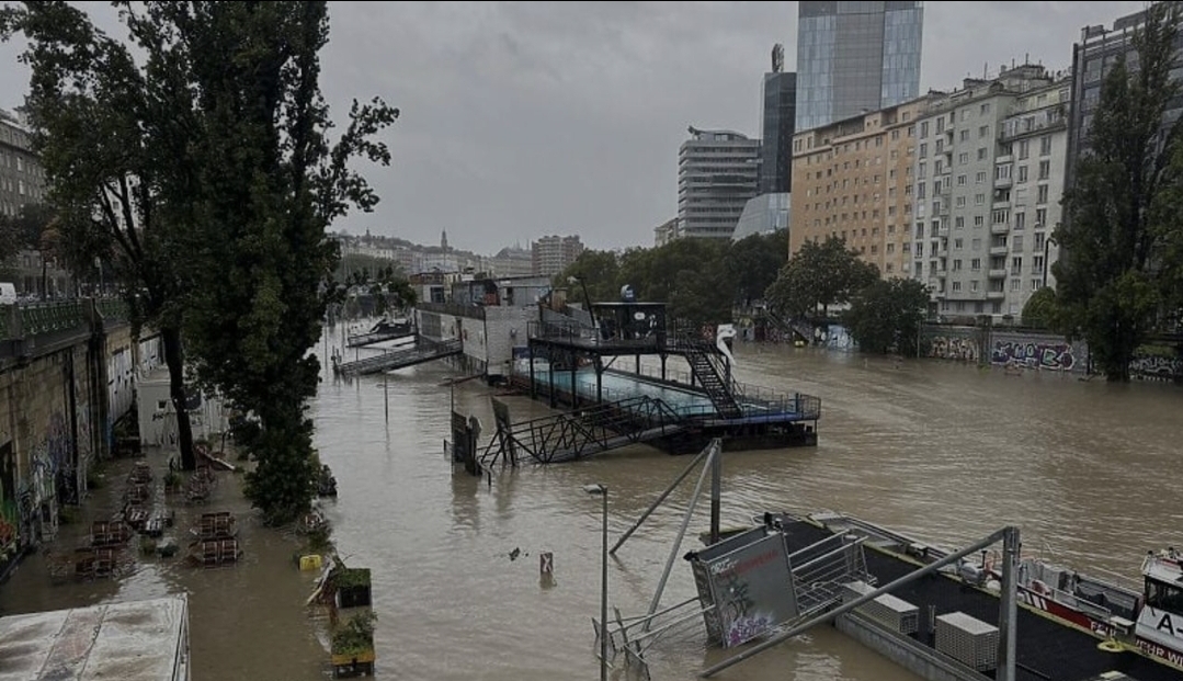 U Beču se izlila rijeka i potopila ulice, ugrožene zgrade i kuće