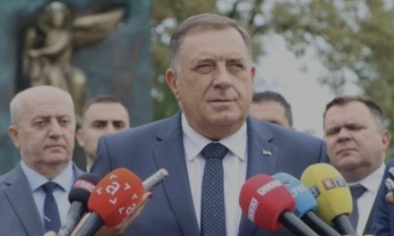 Dodik razgovarao s Várhelyijem o zastoju europskog puta BiH: Svi instituti međunarodnog predstavljanja BiH privatizirani