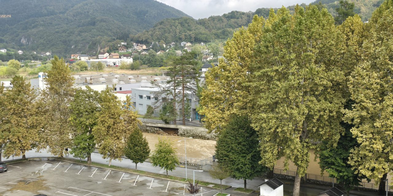 U BiH sutra pretežno oblačno, povremeno kiša i lokalni pljuskovi