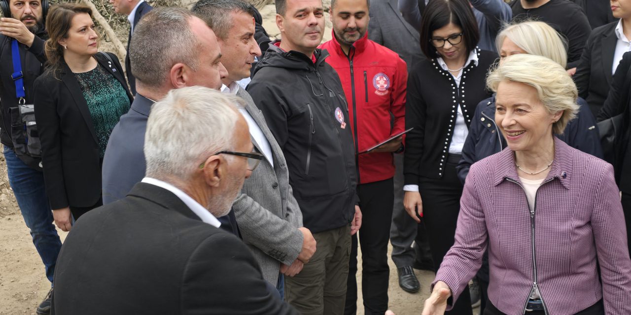 Ursula von der Leyen stigla u Donju Jablanicu, razgovarala sa načelnicima poplavljenih općina