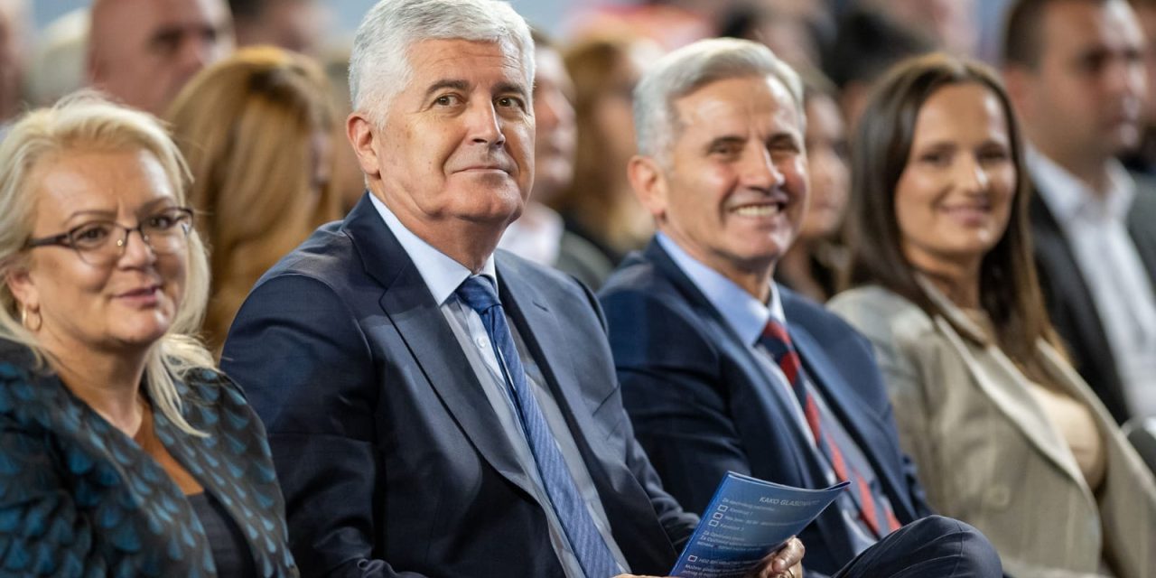 Završni predizborni skup HDZ-a BiH u Žepču: Okupljeni za zajednički cilj razvoja i napretka općine