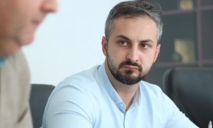 Nakon smjene Sulejmanovića: Vlada FBiH imenovala Fortinog savjetnika Anela Topalovića u upravu Željeznica FBiH