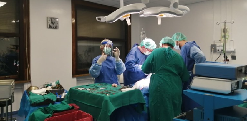 Velik uspjeh liječnika u KBC-u Rijeka. Prvi put uspješno autotransplantiran bubreg