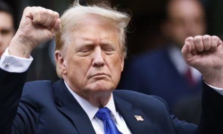 Zaustavljeno suđenje Trumpu