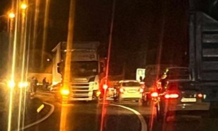 Potpuna obustava prometa kod Maglaja: Jedna osoba povrijeđena u prometnoj nesreći