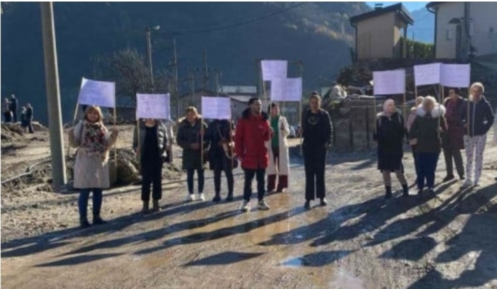 PROSVJED U DONJOJ JABLANICI: Mještani nakratko blokirali M17 i poručili vlastima da su im utopili nadu