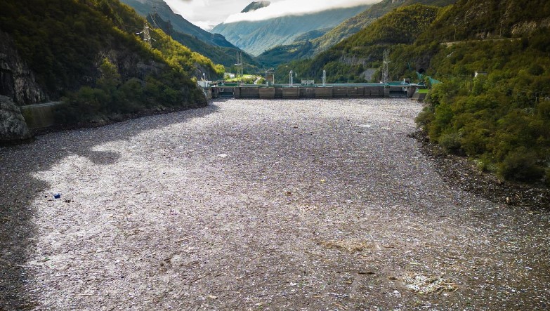 Očišćen otpad uz branu HE Grabovica