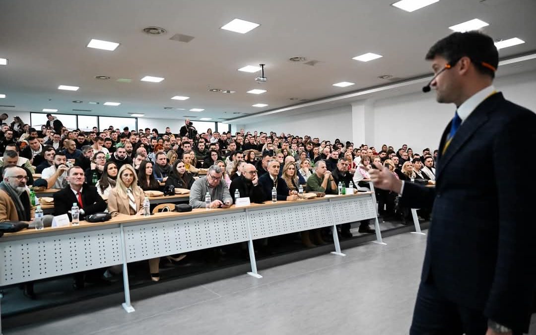 Nemanja Antić održao gostujuće predavanje na CEPS-u
