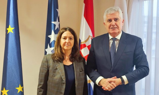 Jačanje suradnje i europskog puta BiH: Predsjednik Čović održao sastanak s veleposlanicom Italije Nj. E. Sarah Eti Castellani