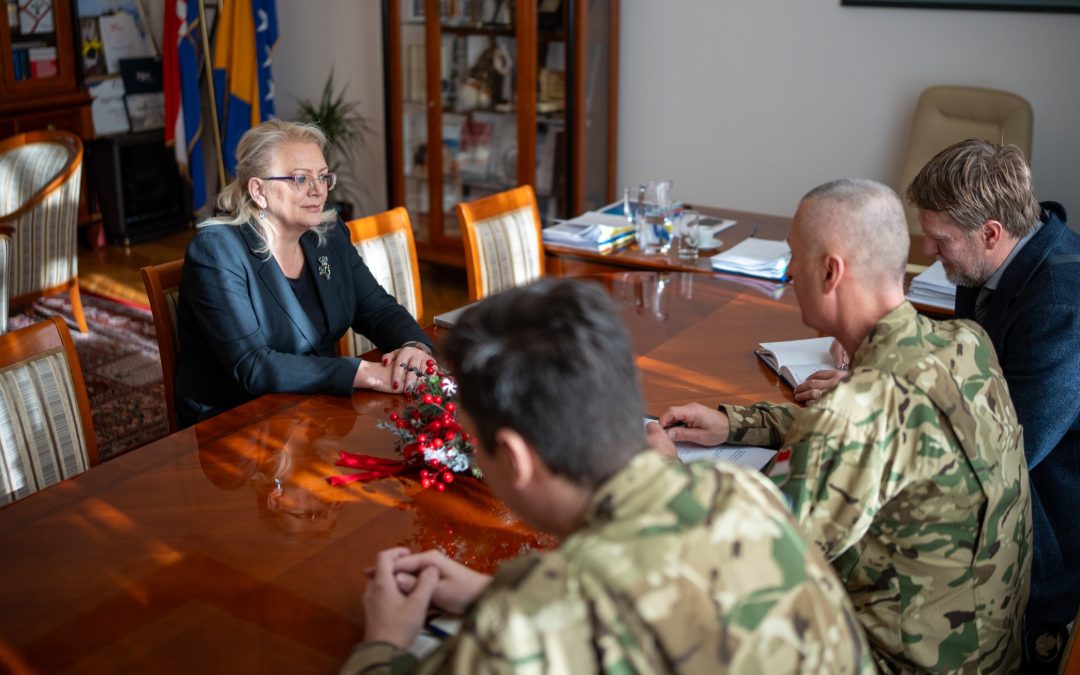 Oproštajna posjeta zapovjednika EUFOR-a Sticza predsjednici FBiH Lidiji Bradara