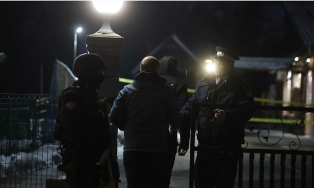 Opsadno stanje u Banjoj Luci: Policija traga za Nemanjom Sjenicom